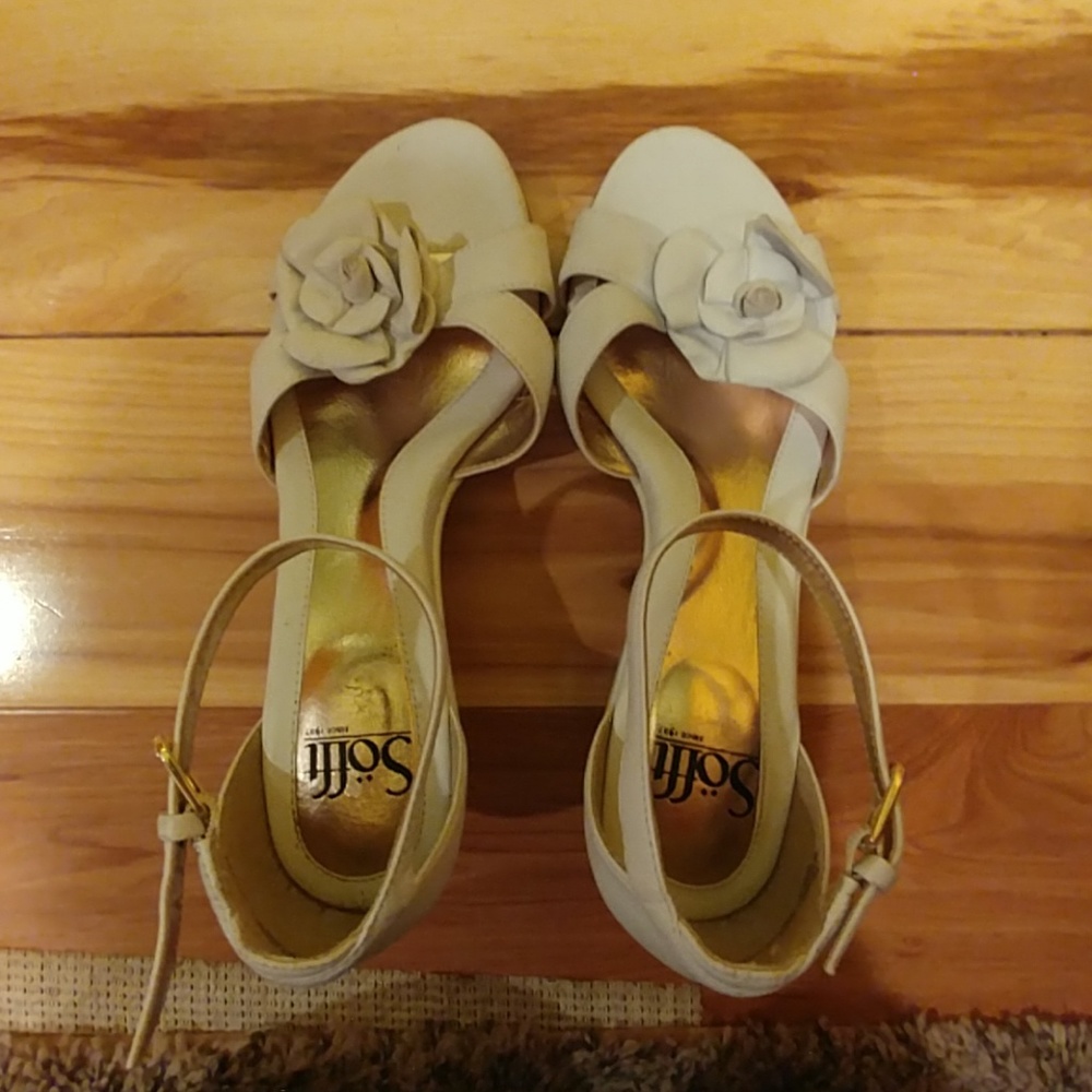 Real leather, rose bud sandals